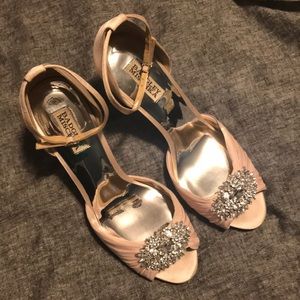 Badgley Mischka blush peep toe ankle strap heel